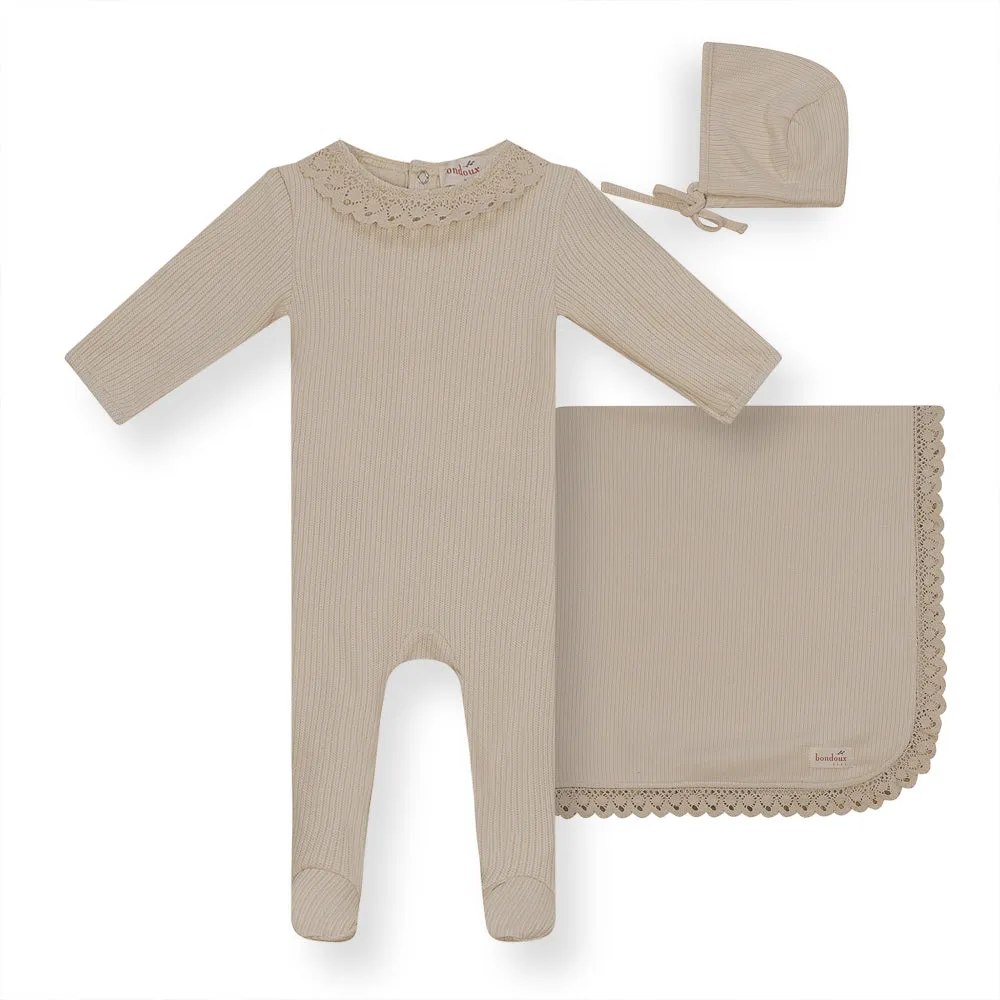 Bondoux Bebe Cream Lace Collar Blanket