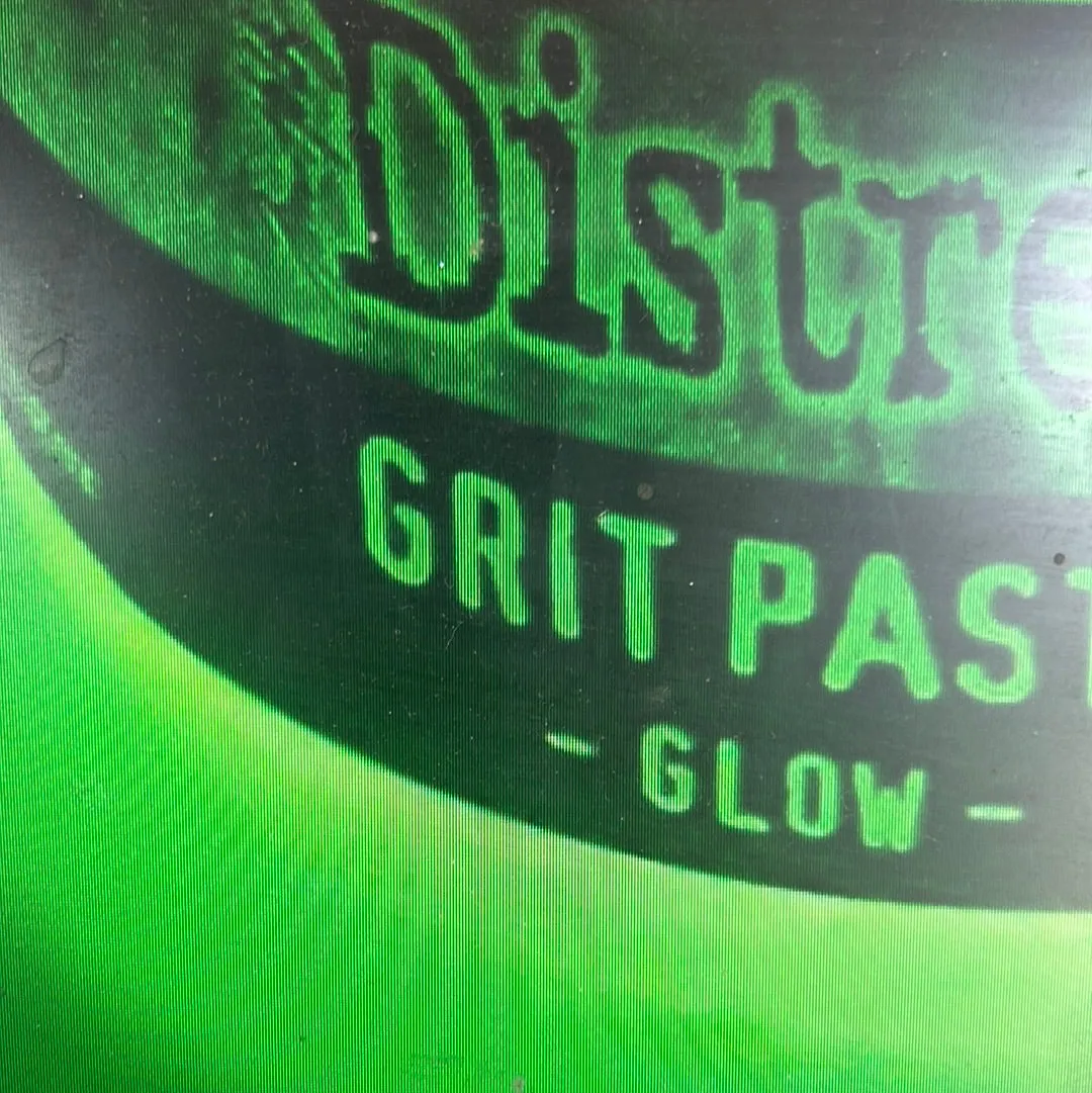 Distress grit paste glow by Ranger & Tim Holtz