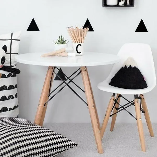 FIJN White CrissCross Play Chairs