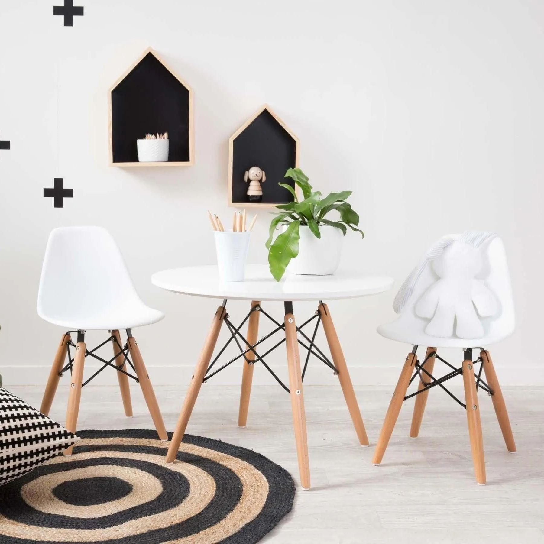 FIJN White CrissCross Play Chairs