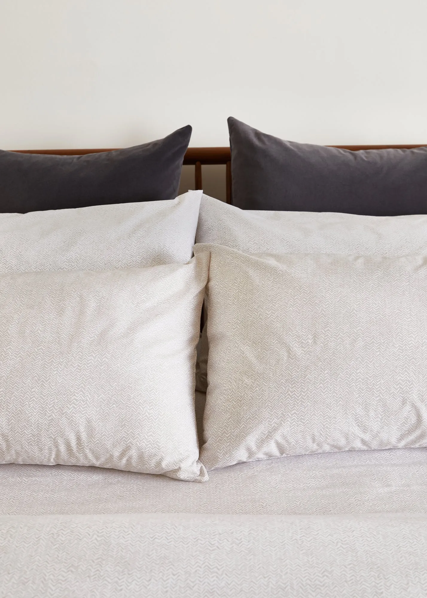 Foxford White Weave Nacre Pillowcase Set