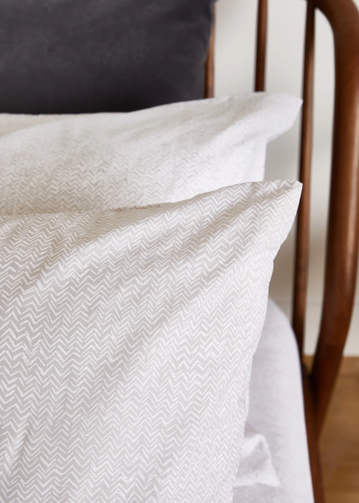 Foxford White Weave Nacre Pillowcase Set