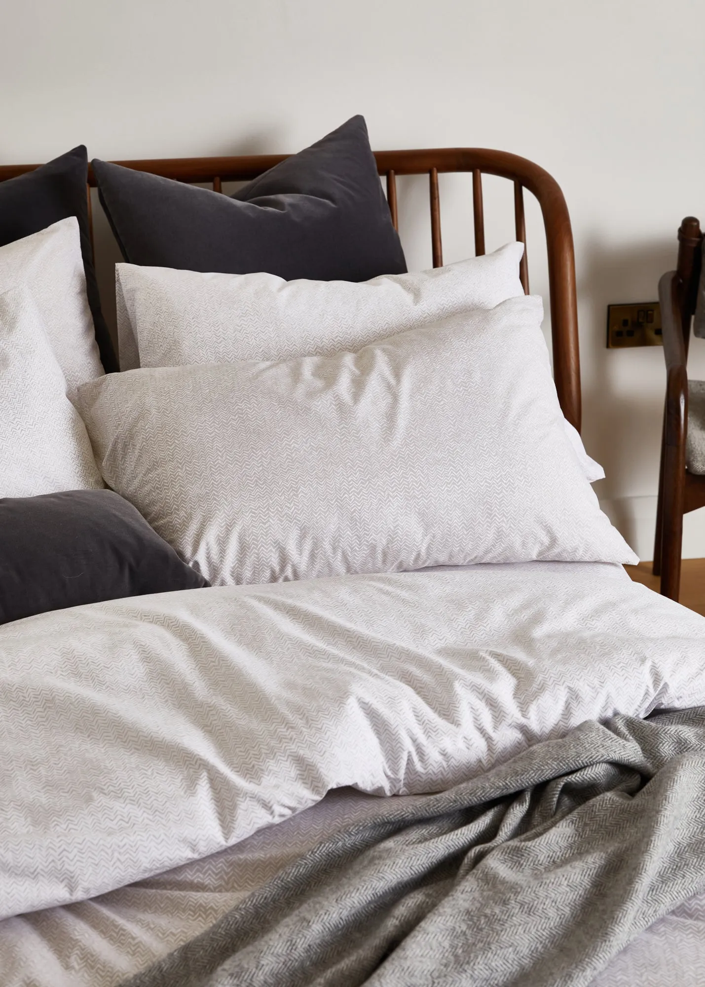 Foxford White Weave Nacre Pillowcase Set