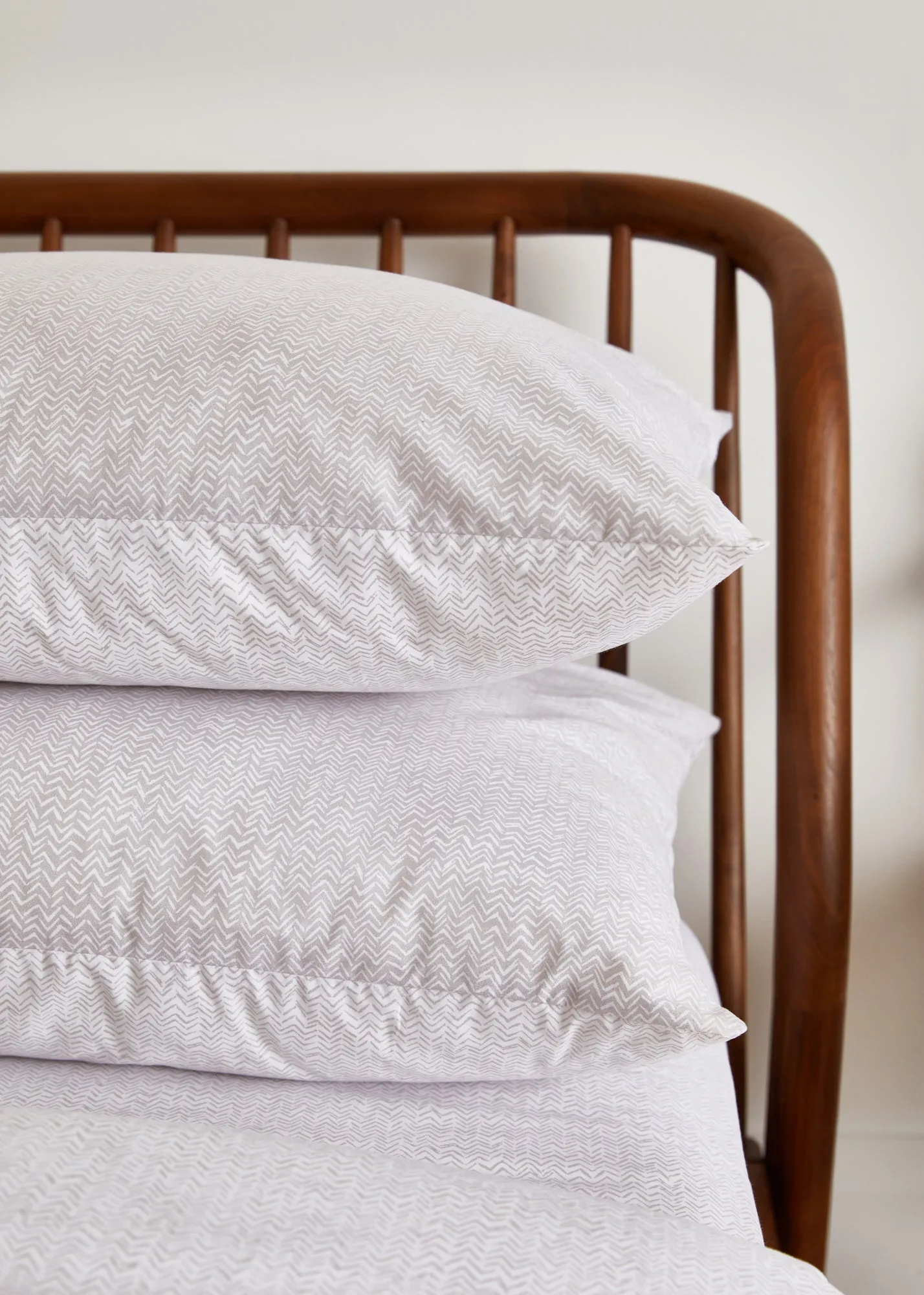 Foxford White Weave Nacre Pillowcase Set