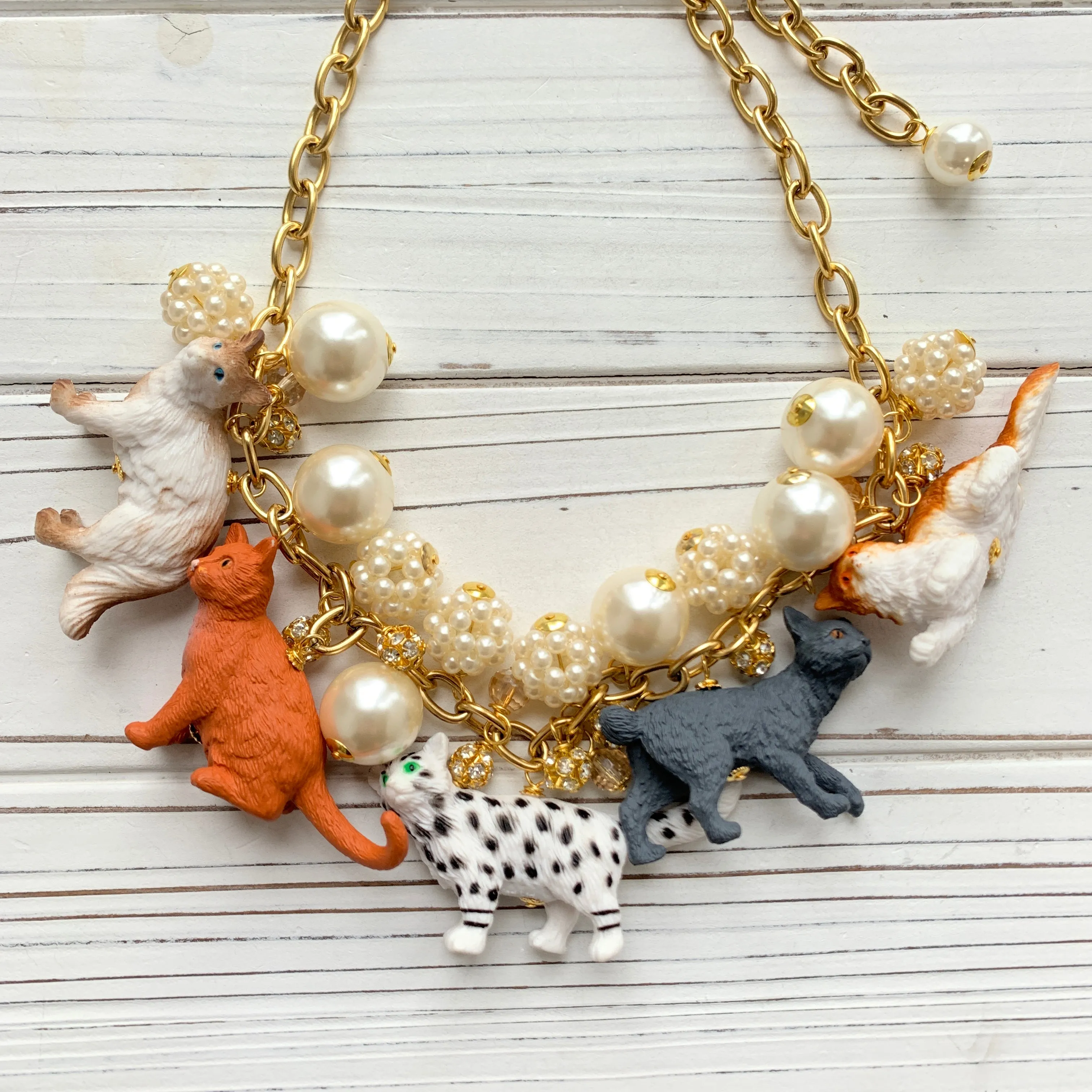 Pearly Cat Lady Necklace